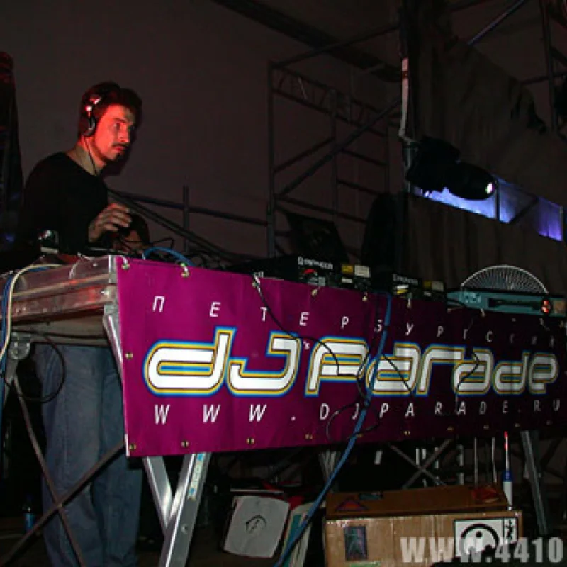 DJ Компас на тепленьком технотанцполе =)