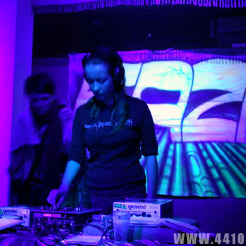dj KT-15