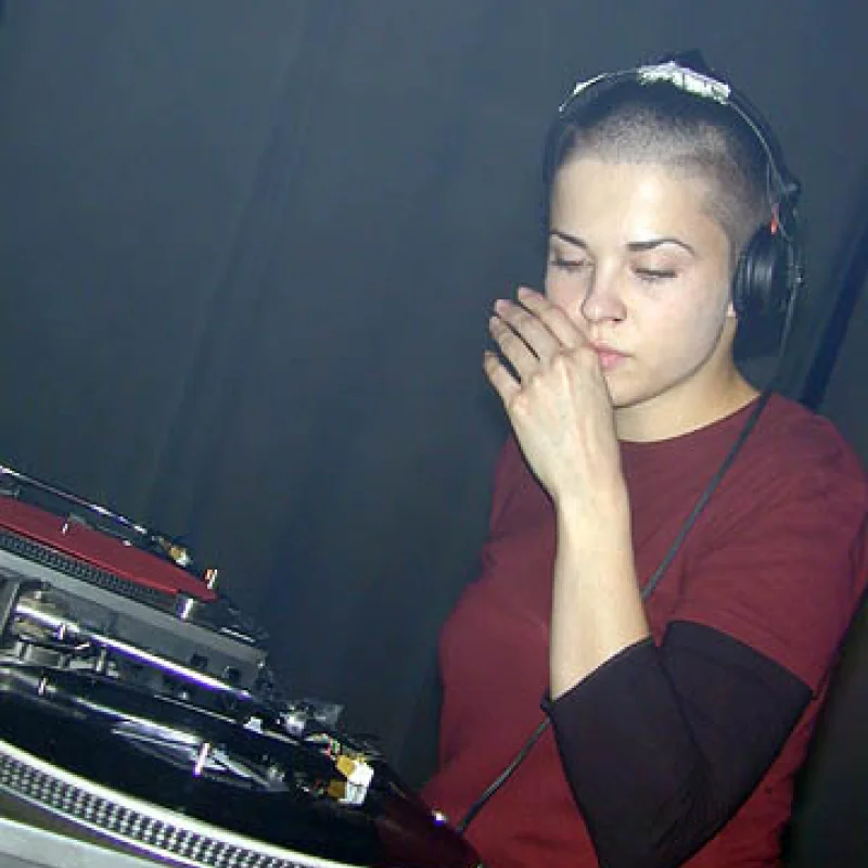 Eva за работой