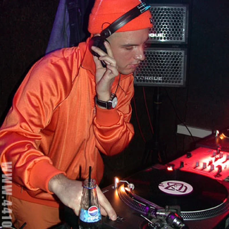 dj Лист
