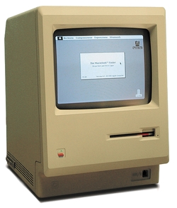 Стив Джобс представляет Apple Macintosh