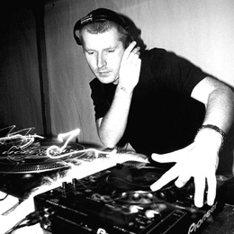 Propaganda Presents Jimpster vs Palm Skin!